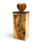 Kleine urn Olea – olijfhout met hart – 500 ml